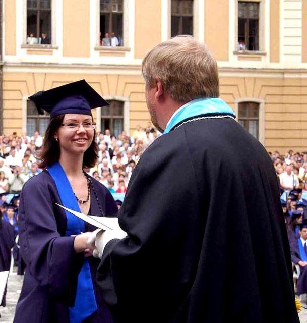 Profilképek2 - Moncsi átveszi a diplomáját - 2008.