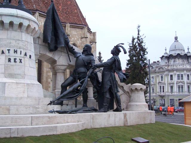 Mátyás király szobra,1902-2010 - Szapolyai János nádor és Báthory István erdélyi vajda