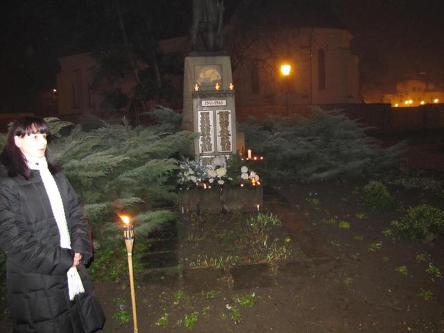 Megemlékezés a Don-kanyar áldozatairól - Hősök emlékműve