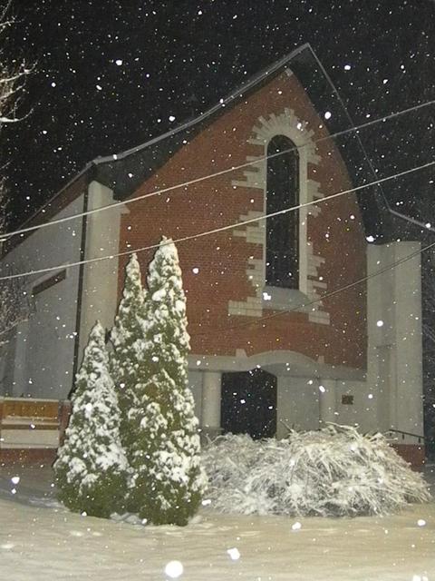 Épületek - Encsi református templom - téli kép