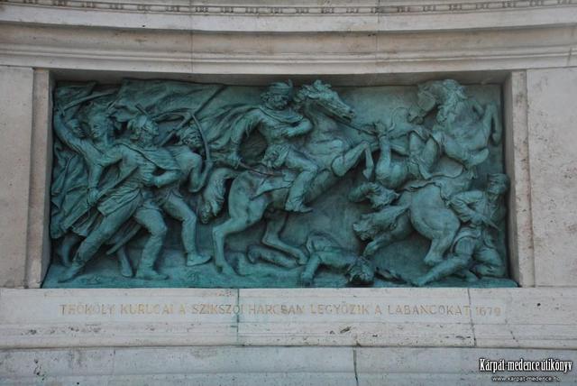 SZIKSZÓI Csaták - Budapesten a Hősök terén Thököly szobra alatt található műalkotás az 1679-es szikszói csatáról