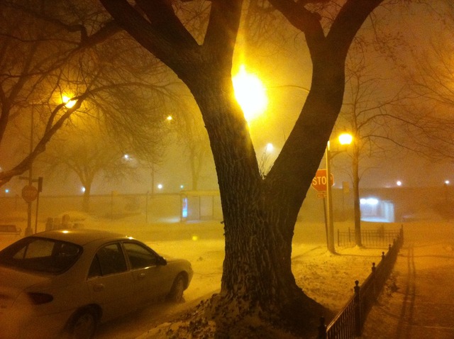 2011 február 2, Hóvihar Chicagóban - alig látszik, hogy majd elfúj a szél, ugye?