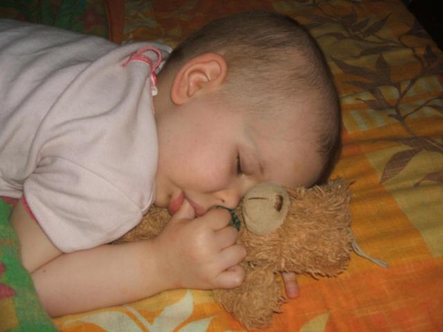 Kislányom - Laura alszik