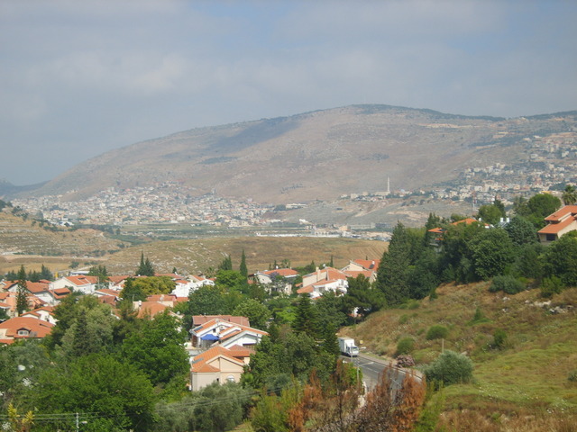 IZRAEL - karmiel,ahol elek a Galilea hegyek kozott.