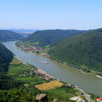 Panoráma  a Duna partján