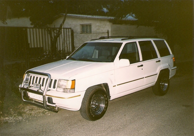 Én és az autók meg az élet.. - Fotó Készült 1999 Grand Cherokee Jeep V8 5200cm 215Le