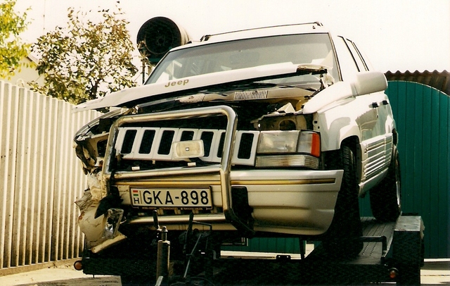 Én és az autók meg az élet.. - Fotó Készült 1999 Grand Cherokee Jeep V8 5200cm 215Le