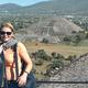 Teotihuacan; a háttérben a nap piramisa