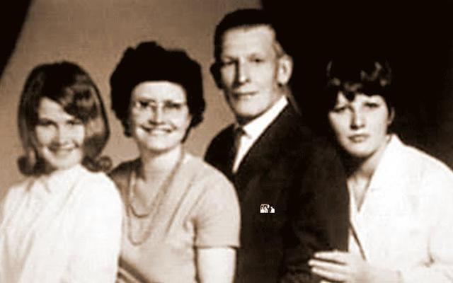 Kedves emlékeim - Szüleimmel és nővéremmel 1966-ban