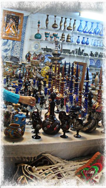 Dubai- Global Village.. - Irani uveg  es porcelan