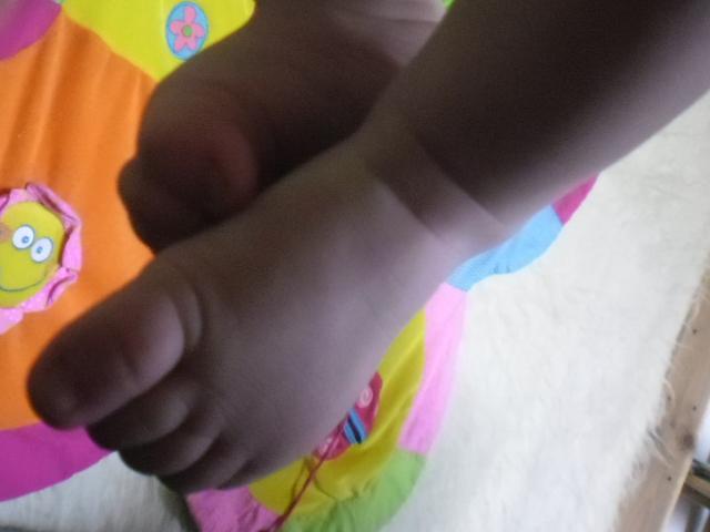kisfiam:) - pici láb