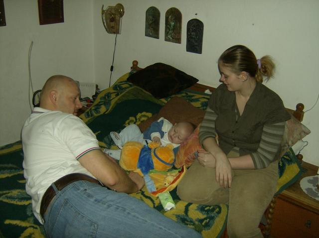 családom - Gábor fiam és párja fiukkal Bulcsúval