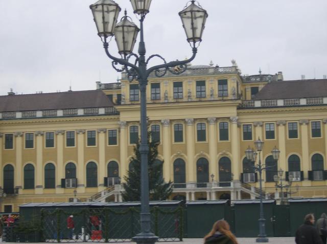 Advent Bécsben - A kastély és az adventi vásár