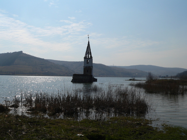 Erdély 1 - Templom- Bözödi tó