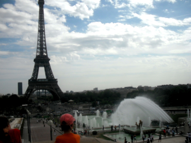 Párizsi villám látogatás