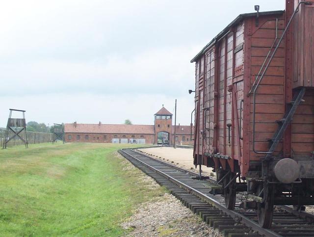 Innen onnan.. - Auschwitz (Poland)