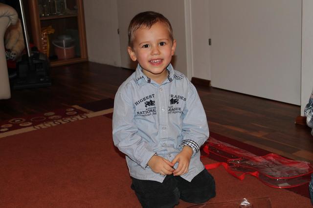 Stefan 3 éves - Pihenés két ajándék között