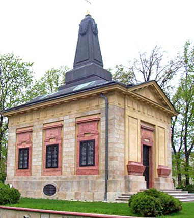 Alexandra Pavlovna sírkápolnája Ürömön