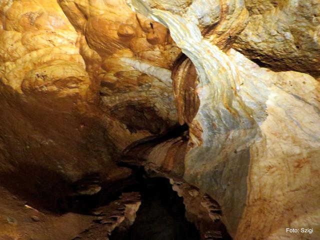 Aragonit barlang, Martonháza