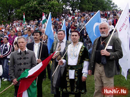 Ujgurok a 2006-os csíksomlyói búcsún