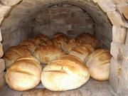 A FRISSEN SÜLT KENYÉR ILLATA  A házi kemencében készült kenyér emlékére