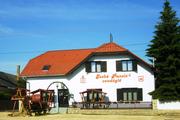 JESKÓ PANZIÓ ELŐTT EGYKOR ZIRCEN… A Jeskó Családnak Szeretettel.