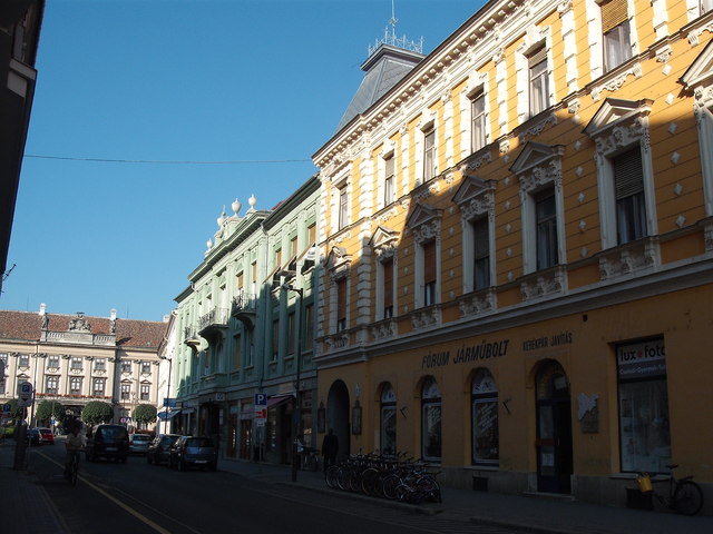 Szombathelyről - Széchenyi utca,háttérben a Püspöki Palota