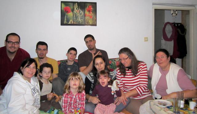 2011 Karácsony - Egy síró gyerek direkt jó a családban :-)