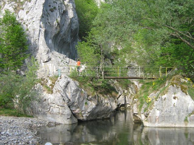 Május 4 - a Cserna völgye - A viz sok száz éves munkája.