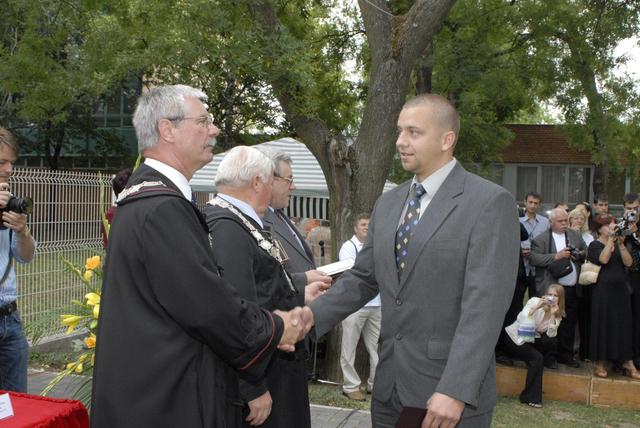 Pár kép rólam - Diplomaátadó, Kecskemét, 2007