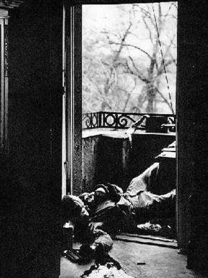 Lipcse, 1945. április 18.: az utolsó csatában lelőtt amerikai katona, aki Capa kamerája előtt kapott halálos lövést